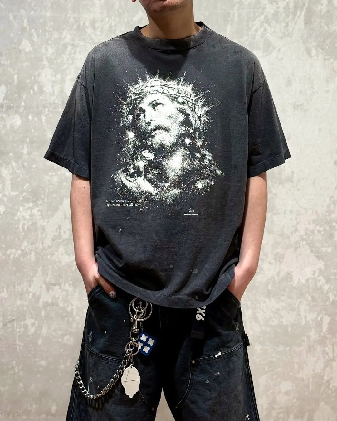 SAINT Mxxxxxx SS TEE/JESUS/BLK Luminous thorn Jesus, washed black S-XL, ready-to-wear vulcanized parts dyeing, heavy washing water spray fading, simulating natural fading texture, creating new vintage effect on the ceiling, environmentally friendly luminous paste imported from Japan, significant luminous effect, tube-woven OE yarn fabric, correct accessories, top purchasing agent level